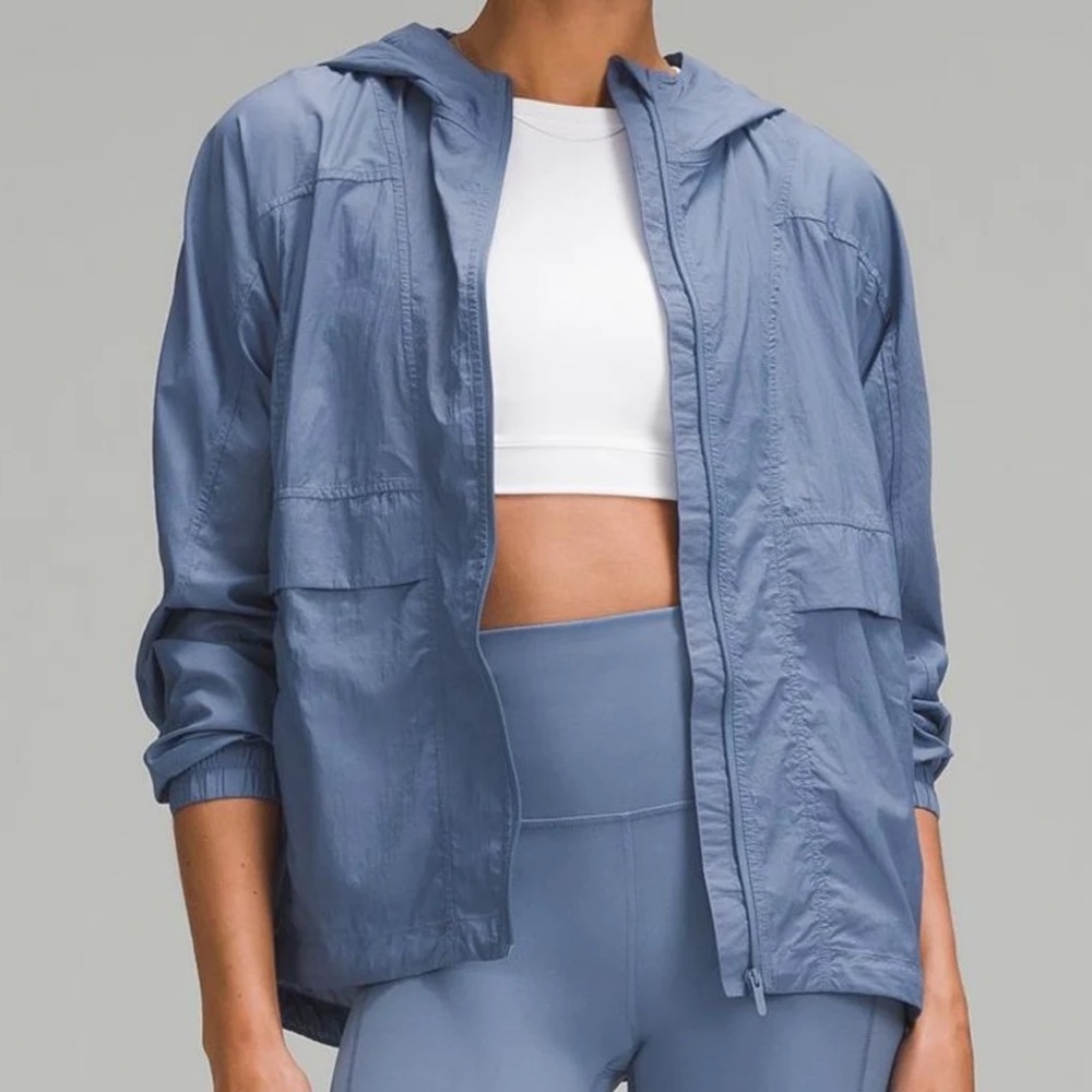 NWT Lululemon hood lite jacket size 4